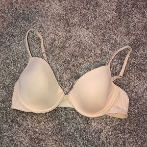 Victoria’s Secret Pink Nude T-shirt Bra 34B